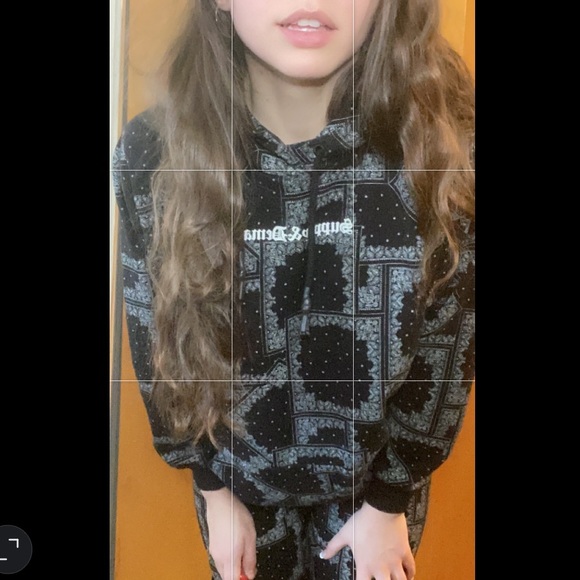 Supply and Demand Two Piece Sweatsuit - Picture 6 of 6